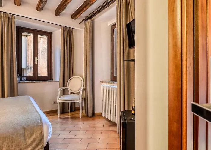 Luxury Navona