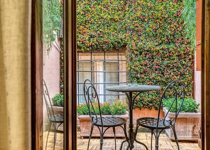 Luxury Navona